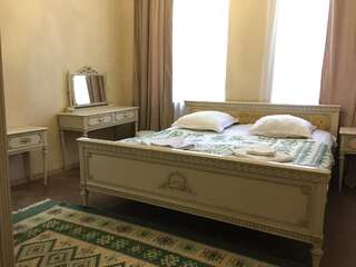 Мини-отель Kipiani Guest house Тбилиси Двухместный номер Делюкс с 1 кроватью и душем-1