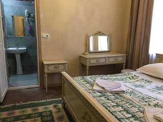 Мини-отель Kipiani Guest house Тбилиси Двухместный номер Делюкс с 1 кроватью и душем-2