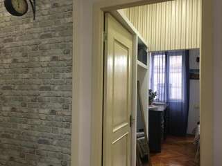Мини-отель Kipiani Guest house Тбилиси Двухместный номер с 2 отдельными кроватями и дополнительной кроватью-11