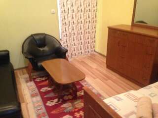 Мини-отель Kipiani Guest house Тбилиси Двухместный номер с двуспальной кроватью и дополнительной кроватью-3